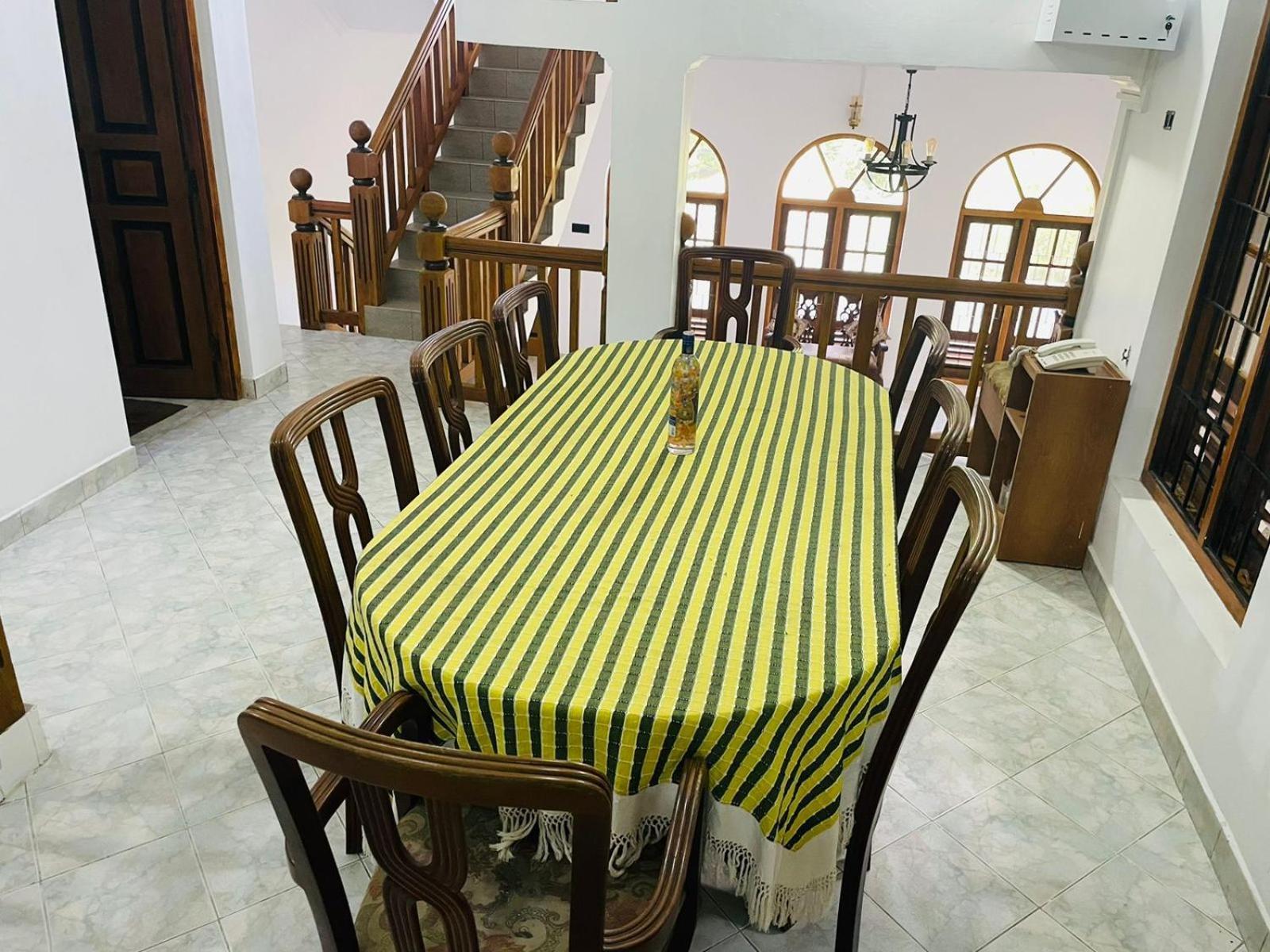 Villa Nine Канди Экстерьер фото